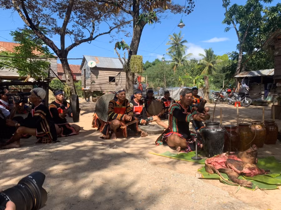 Theo ông Lê Hữu Hưng-Giám đốc Trung tâm Văn hóa-Thông tin và Thể thao huyện Ia Pa-Việc phục dựng lại nghi lễ mừng lúa mới của người Jrai nhằm bảo tồn và phát huy nét đẹp văn hóa truyền thống của đồng bào DTTS 