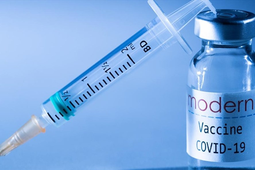 Moderna cho biết, sẽ bán giá từ 25 đến 37 USD cho mỗi liều vaccine COVID-19. Ảnh: AFP