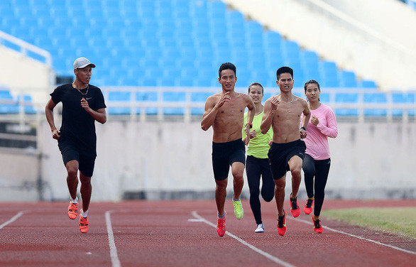 Các VĐV tập luyện tại SVĐ Mỹ Đình để chuẩn bị cho giải - Ảnh: NAM KHÁNH Các VĐV tập luyện tại SVĐ Mỹ Đình để chuẩn bị cho giải - Ảnh: NAM KHÁNH