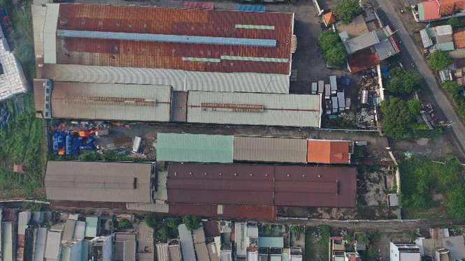 Khu đất gần 3.000m2 ở số 230 Hồ Học Lãm, quận Bình Tân, TPHCM nhìn từ trên cao. Khu đất gần 3.000m2 ở số 230 Hồ Học Lãm, quận Bình Tân, TPHCM nhìn từ trên cao.