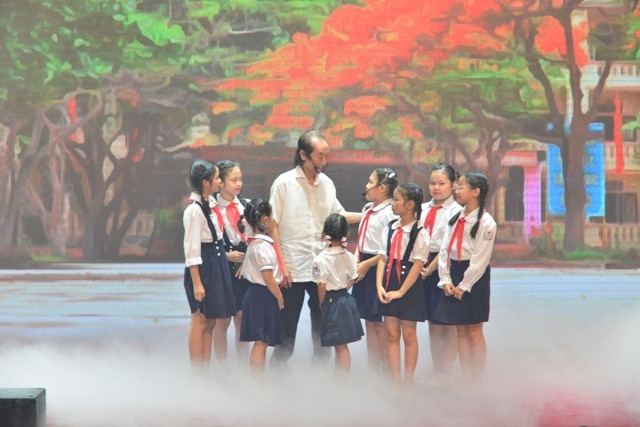 Một trong những tiết mục văn nghệ tại lễ kỷ niệm (Ảnh: TT) Một trong những tiết mục văn nghệ tại lễ kỷ niệm (Ảnh: TT)