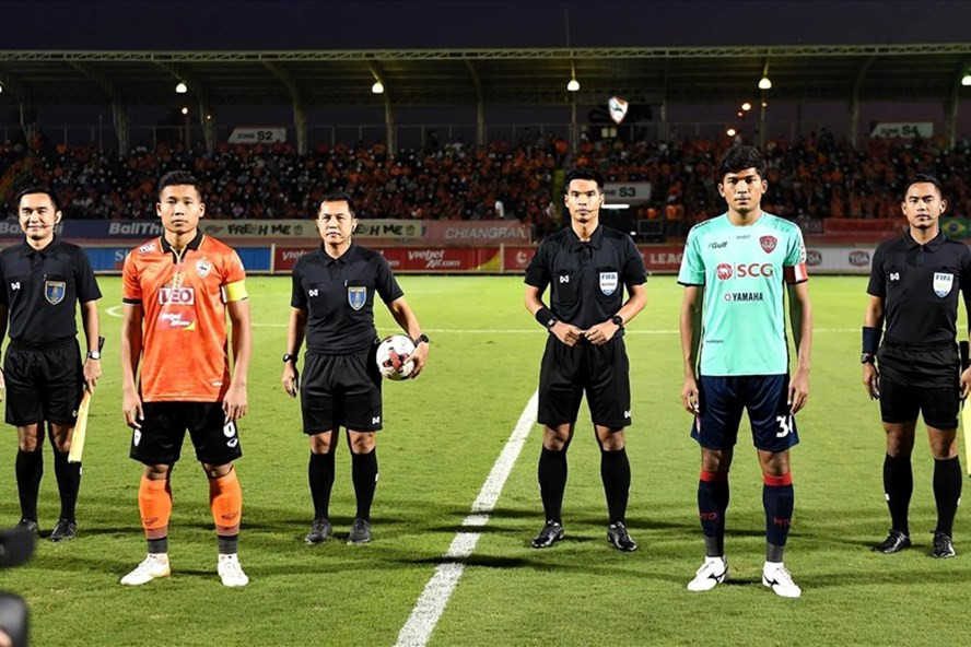 Thua đau Chiang Rai United, Muangthong United của thủ thành Đặng Văn Lâm đâm đơn kiện trọng tài. Ảnh: MUFC