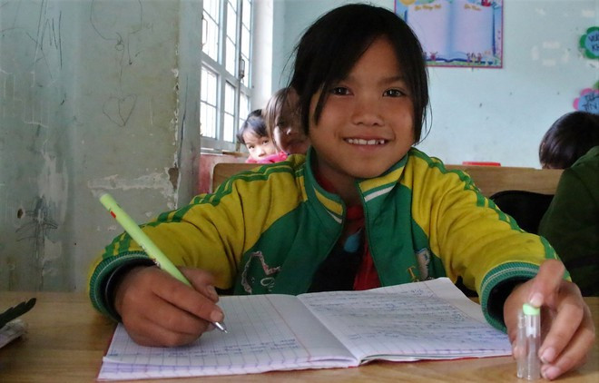 Những ngày đầu, vì leo đồi nhiều quá nên Y Yong “mệt cái chân”, ngại đến lớp