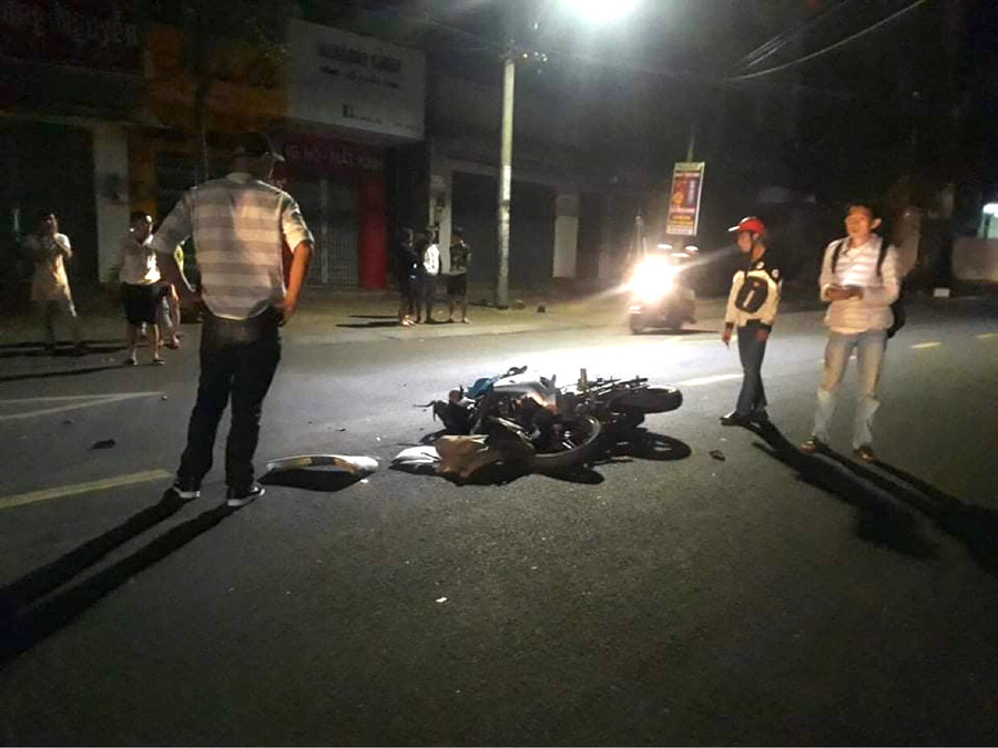  Hiện trường vụ tai nạn khiến anh Trọng tử vong. Ảnh: Văn Ngọc