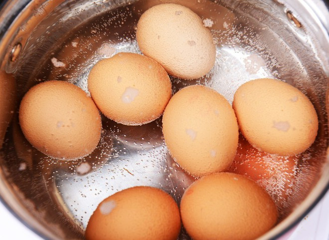 Trứng gà ẢNH: SHUTTERSTOCK