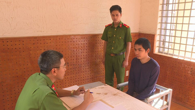 Đối tượng Mai Văn Thuyết chuyên giả danh cán bộ quản lý thị trường để chiếm đoạt tài sản Đối tượng Mai Văn Thuyết chuyên giả danh cán bộ quản lý thị trường để chiếm đoạt tài sản