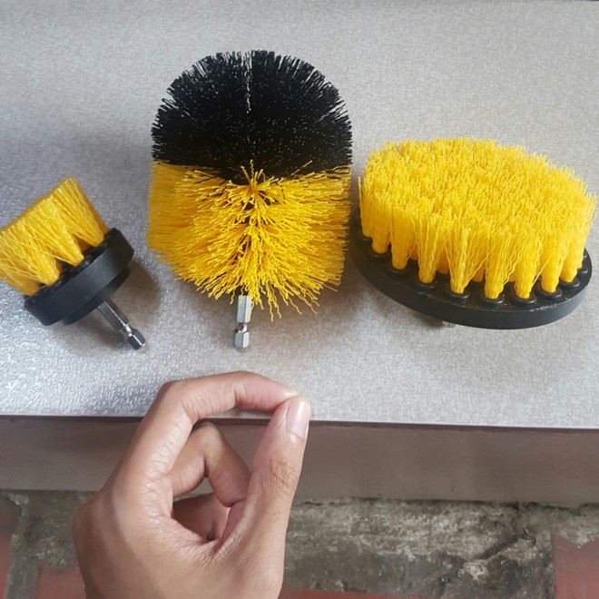 Trong tương lai nhóm sẽ dùng nam châm thay thế trục vít để kết nối đầu chổi vào thân nhanh chóng hơn