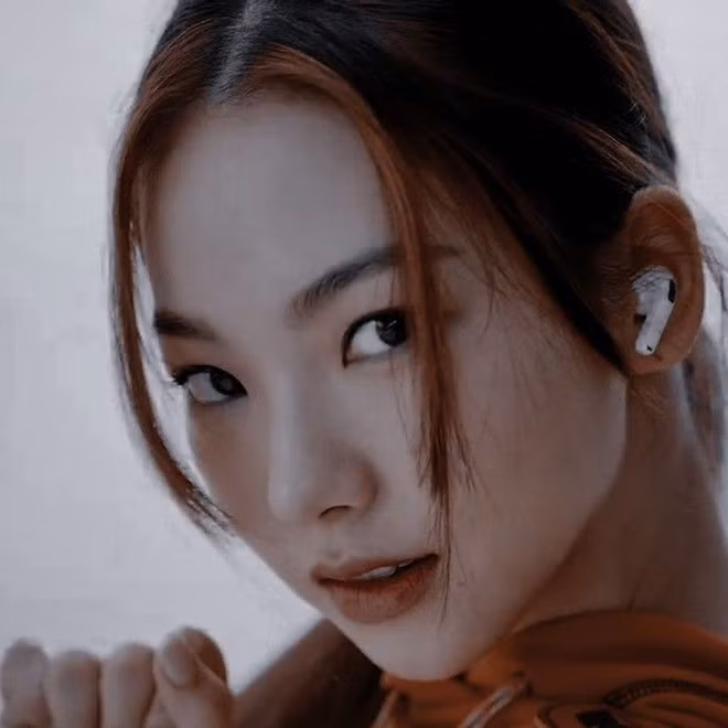 Dẫu vậy, vẫn có luồng ý kiến cho rằng họ thực sự chưa “cảm” được vẻ đẹp của thủ lĩnh Aespa thậm chí nhận xét trông sao nữ này có gương mặt khá… dữ dằn ẢNH: SM ENTERTAINMENT