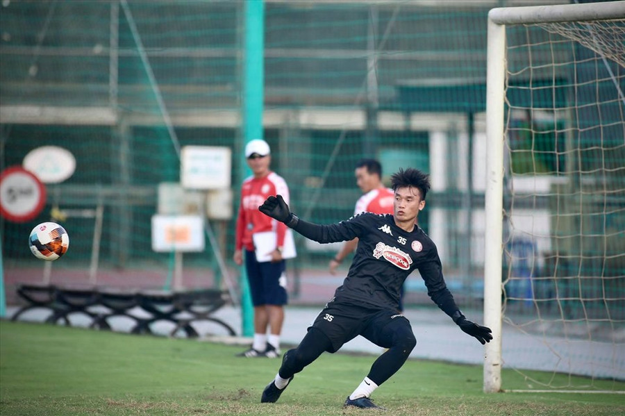 Bùi Tiến Dũng vẫn chưa trở lại phong độ đỉnh cao như thời kỳ khoác áo U23 Việt Nam. Ảnh: HCMFC Bùi Tiến Dũng vẫn chưa trở lại phong độ đỉnh cao như thời kỳ khoác áo U23 Việt Nam. Ảnh: HCMFC