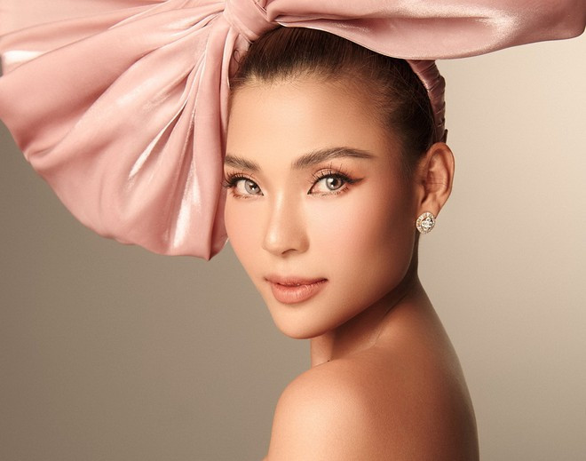 Nàng Nhớ của 'Cát đỏ' tung bộ ảnh thời trang 'Nàng tiên hoa' ảnh 1 Thúy Diễm tung bộ ảnh quyến rũ, ngọt ngào kỷ niệm ngày kết thúc phát sóng phim 'Cát đỏ'.