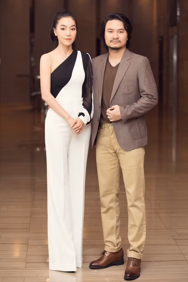 Bà Phạm Kim Dung xuất hiện cùng đạo diễn Hoàng Nhật Nam trên thảm đỏ ẢNH: BTC