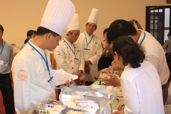 Các giám khảo tại Cuộc thi Gạo ngon Việt Nam lần thứ 2 - 2020.