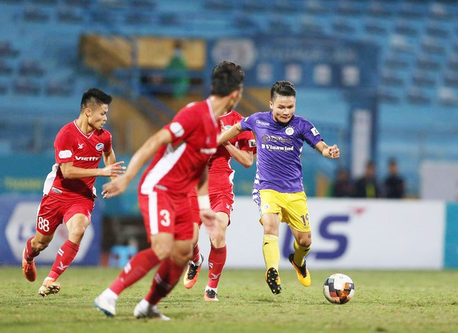 Viettel (áo đỏ) hay Hà Nội vô địch V-League? VY KHÁNH