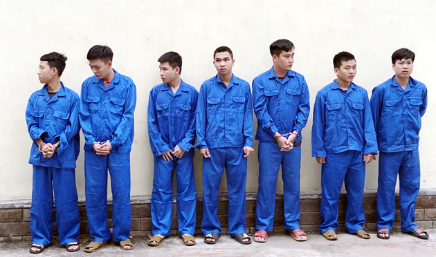 8 bị can bị CAH Tây Sơn bắt tạm giam để điều tra về hành vi: “Tàng trữ trái phép chất ma túy”.  8 bị can bị CAH Tây Sơn bắt tạm giam để điều tra về hành vi: “Tàng trữ trái phép chất ma túy”.