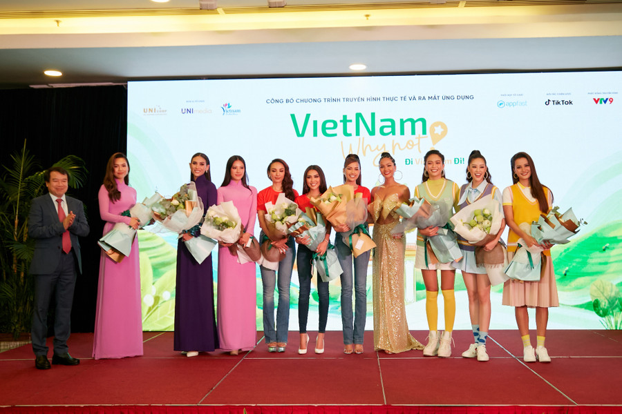 H'Hen Niê cùng các Hoa hậu, Á hậu tham gia chương trình. H'Hen Niê cùng các Hoa hậu, Á hậu tham gia chương trình.