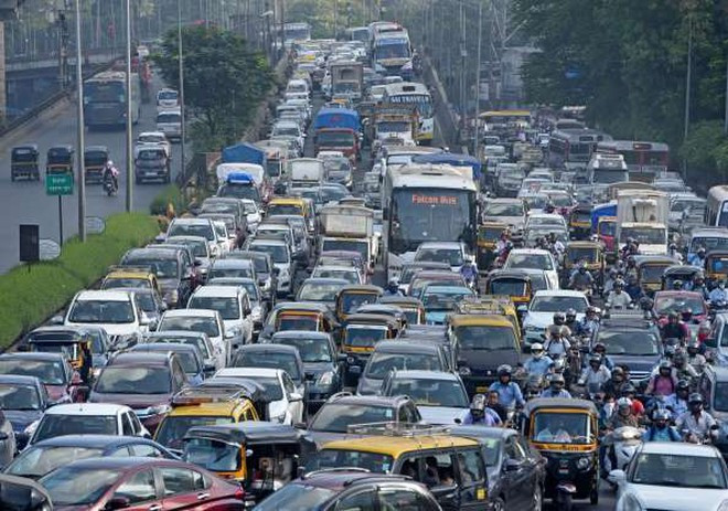 Nghiên cứu cho thấy rằng chạy xe trong tình trạng kẹt xe chỉ 1 giờ đã có thể làm tăng nguy cơ bị đau tim ẢNH: SHUTTERSTOCK