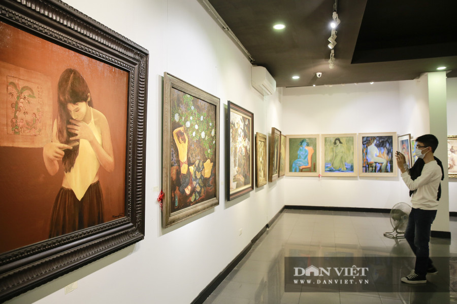 Khán giả yêu nghệ thuật nude có thể tìm thấy ở triển lãm này những sắc thái khác nhau về màu sắc, đường nét, tạo hình trong sáng tác của mỗi nghệ sĩ. Khán giả yêu nghệ thuật nude có thể tìm thấy ở triển lãm này những sắc thái khác nhau về màu sắc, đường nét, tạo hình trong sáng tác của mỗi nghệ sĩ.