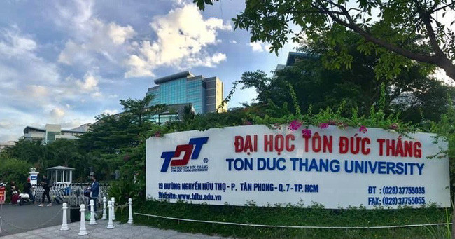 Sinh viên Đại học Tôn Đức Thắng bức xúc vì tiếp tục bị lùi thời gian cấp bằng tốt nghiệp ảnh 1 Gần 2.000 sinh viên ĐH Tôn Đức Thắng chưa được tốt nghiệp.