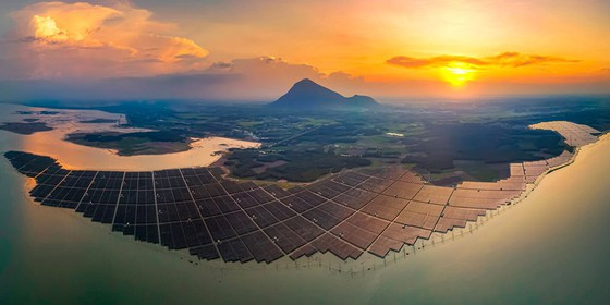  Cánh cung năng lượng sạch - huy chương bạc thể loại Ảnh hiện thực. Ảnh: DƯƠNG VĨNH TUYÊN