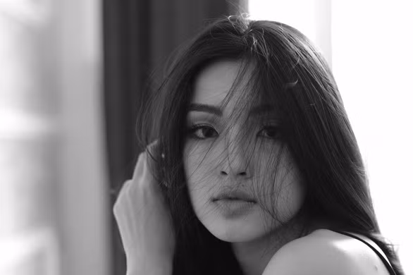 Lan Thy có vẻ đẹp rất Á Đông, được khen ngợi trong giới người mẫu ảnh trẻ - Ảnh: FB NHÂN VẬT