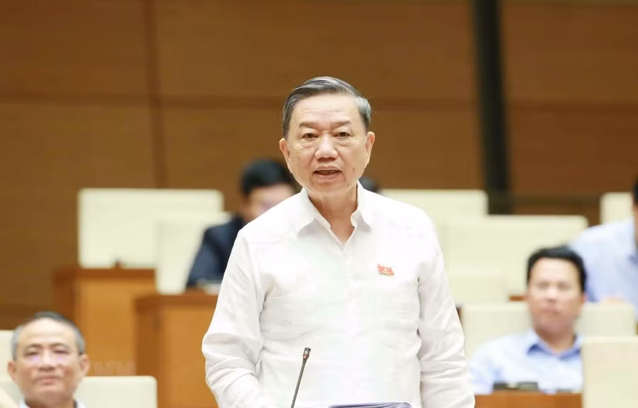 Đại tướng Tô Lâm, Bộ trưởng Bộ Công an trả lời chất vấn của đại biểu Quốc hội. (Ảnh: Phương Hoa/TTXVN)