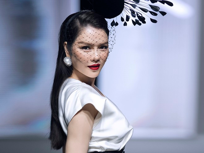 Sự xuất hiện của Lý Nhã Kỳ trong vai trò kết màn khiến nhiều người bất ngờ. ẢNH: KIẾNG CẬN