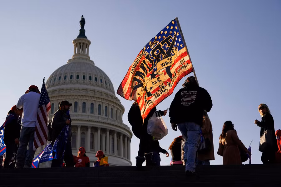  Hơn 1.000 nhân vật danh tiếng trong giới pháp lý nước Mỹ gửi thư chỉ trích ông Trump (ảnh: AP)