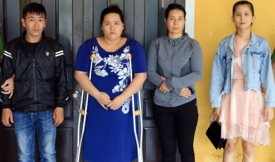 4 đối tượng tại cơ quan CA.