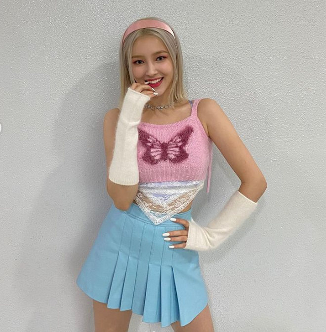 Giữa showbiz Hàn toàn trai xinh gái đẹp, Nancy nổi bật nhờ vẻ đẹp tinh tế, pha trộn giữa hai dòng máu Mỹ - Hàn Quốc. Cô cũng thường xuất hiện trong các danh sách mỹ nhân trẻ tuổi hàng đầu Kpop hiện nay ẢNH: INSTAGRAM NV