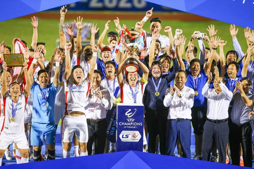 Câu lạc bộ Viettel nhận lời chúc mừng từ Chủ tịch FIFA với chức vô địch đầu tiên trong lịch sử. Ảnh: VPF Câu lạc bộ Viettel nhận lời chúc mừng từ Chủ tịch FIFA với chức vô địch đầu tiên trong lịch sử. Ảnh: VPF