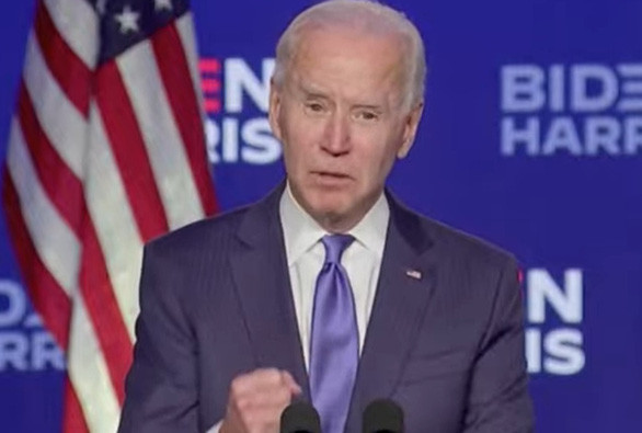 Ông Biden phát biểu lúc 22h50 tối 6-11 - Ảnh: Bloomberg Ông Biden phát biểu lúc 22h50 tối 6-11 - Ảnh: Bloomberg