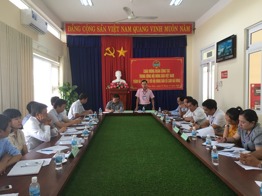 Quang cảnh Đoàn Trung ương Hội NDVN làm việc tại xã Cam Hải Đông, huyện Cam Lâm, tỉnh Khánh Hòa.  Quang cảnh Đoàn Trung ương Hội NDVN làm việc tại xã Cam Hải Đông, huyện Cam Lâm, tỉnh Khánh Hòa.