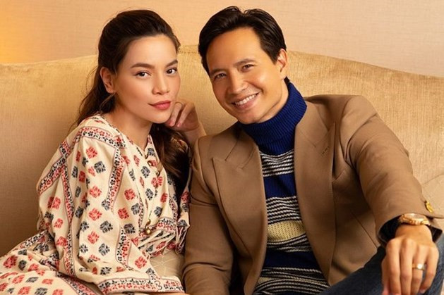 Hồ Ngọc Hà và Kim Lý đăng kí kết hôn vào đầu năm 2020, tuy nhiên cả hai chưa công khai. Mới đây, nam diễn viên còn hé lộ hình ảnh mình cầu hôn nữ ca sĩ. Hồ Ngọc Hà và Kim Lý đăng kí kết hôn vào đầu năm 2020, tuy nhiên cả hai chưa công khai. Mới đây, nam diễn viên còn hé lộ hình ảnh mình cầu hôn nữ ca sĩ.