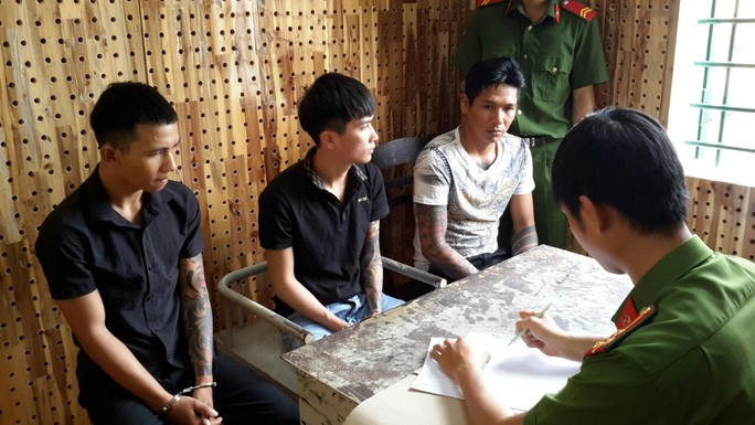 Nhóm đối tượng tại cơ quan công an Nhóm đối tượng tại cơ quan công an