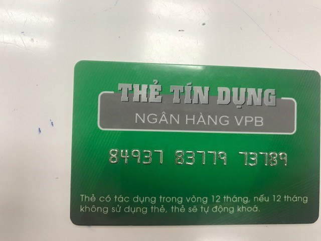 Thẻ tín dụng dỏm mạo danh VPBank gửi đến khách hàng