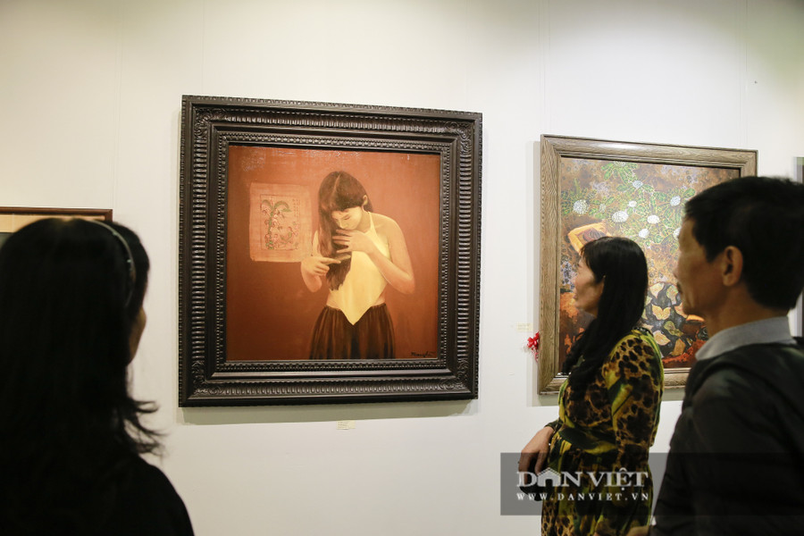 Chị Thu Thủy (Quận Cầu Giấy) chia sẻ: “Tôi là một người yêu thích nghệ thuật, đặc biệt là tính nghệ thuật thể hiện qua các bức tranh. Với tôi, cơ thể người phụ nữ là kiệt tác cuối cùng của tạo hoá”. Chị Thu Thủy (Quận Cầu Giấy) chia sẻ: “Tôi là một người yêu thích nghệ thuật, đặc biệt là tính nghệ thuật thể hiện qua các bức tranh. Với tôi, cơ thể người phụ nữ là kiệt tác cuối cùng của tạo hoá”.