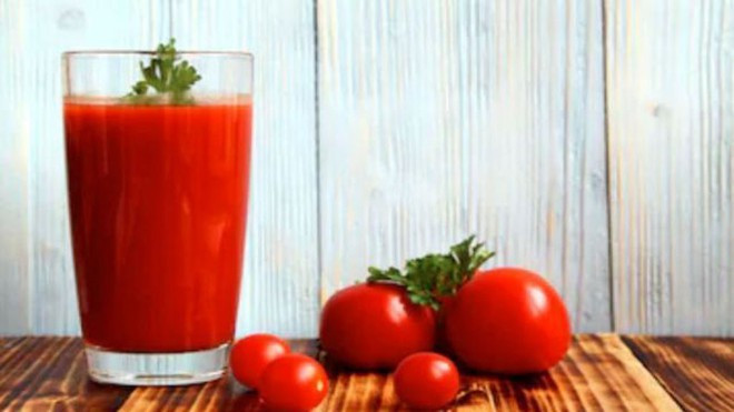 Cà chua là một trong những thực phẩm có thể giúp chống lại chứng viêm do hàm lượng lycopene của chúng, cũng đã được chứng minh là làm giảm LDL hoặc cholesterol 