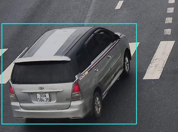 Chiếc xe mà Luận dùng để thực hiện hành vi trộm tiền của bà An - Ảnh cắt từ camera