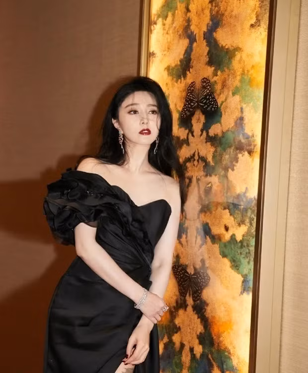 Hành trình trở lại showbiz của Phạm Băng Băng gặp nhiều khó khăn.