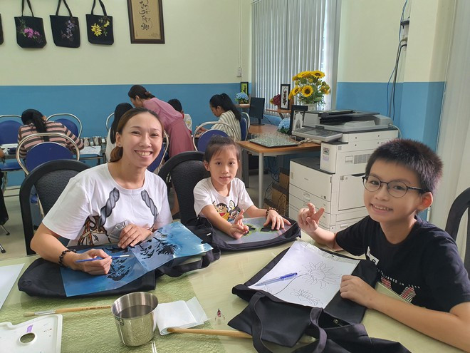 Chị Thanh Lan cảm thấy chương trình rất có ý nghĩa. ẢNH: TẤN ĐẠT