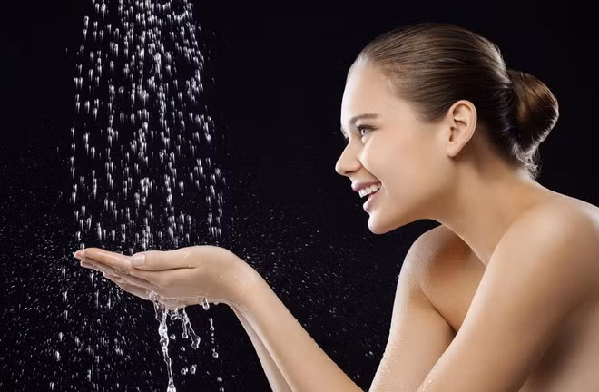 Một nghiên cứu cho thấy tắm bằng nước lạnh có thể làm giảm các triệu chứng trầm cảm và lo lắng ẢNH MINH HỌA: SHUTTERSTOCK