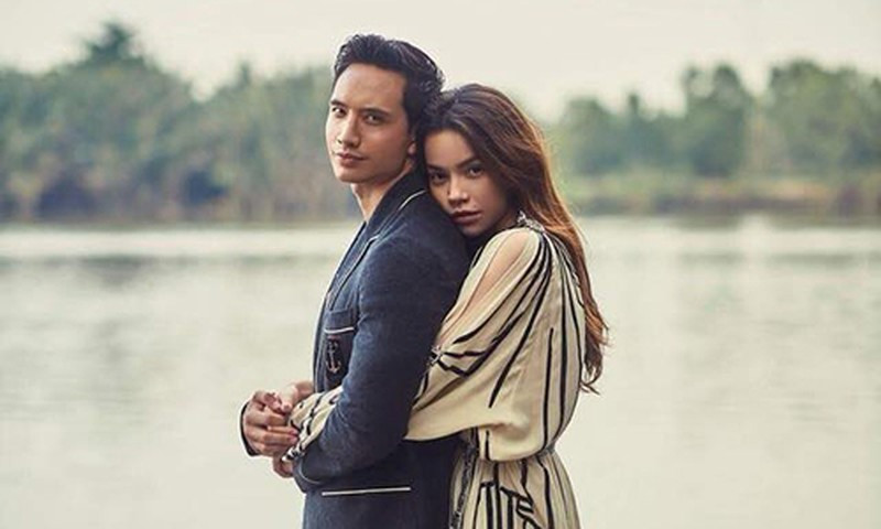 Khi quen nhau, cả hai dính nhiều tin đồn không hay. Nhiều người cho rằng Kim Lý quen Hồ Ngọc Hà vì sự nổi tiếng của cô. Khi quen nhau, cả hai dính nhiều tin đồn không hay. Nhiều người cho rằng Kim Lý quen Hồ Ngọc Hà vì sự nổi tiếng của cô.