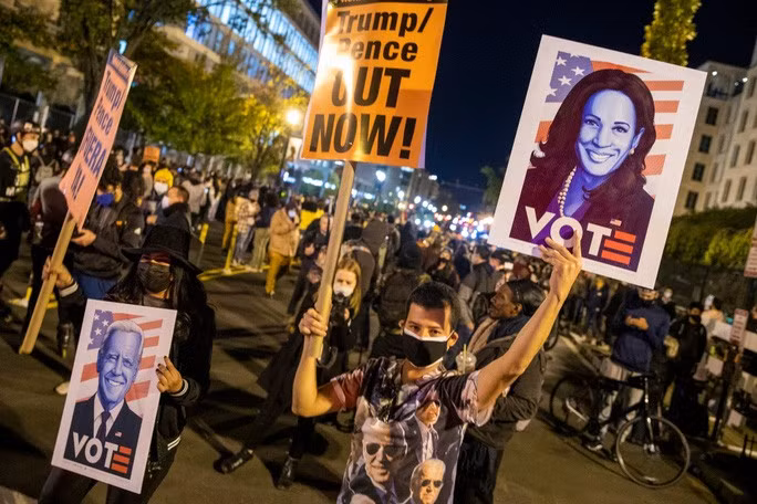 Thị trưởng Muriel Bowser cũng nhấn mạnh thành phố chưa tính đến việc ban bố lệnh giới nghiêm đối nhưng sẽ làm như vậy nếu cần thiết. Ảnh: EPA Thị trưởng Muriel Bowser cũng nhấn mạnh thành phố chưa tính đến việc ban bố lệnh giới nghiêm đối nhưng sẽ làm như vậy nếu cần thiết. Ảnh: EPA