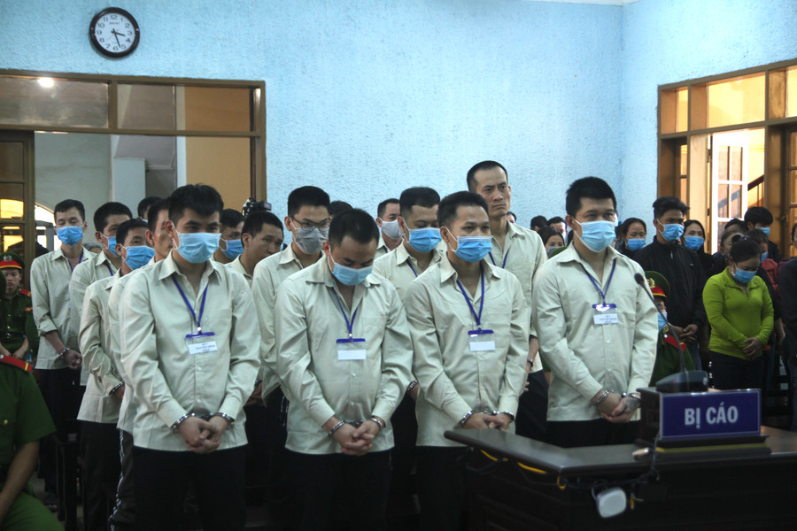 Các bị cáo trong ngày tuyên án. Ảnh: Văn Ngọc