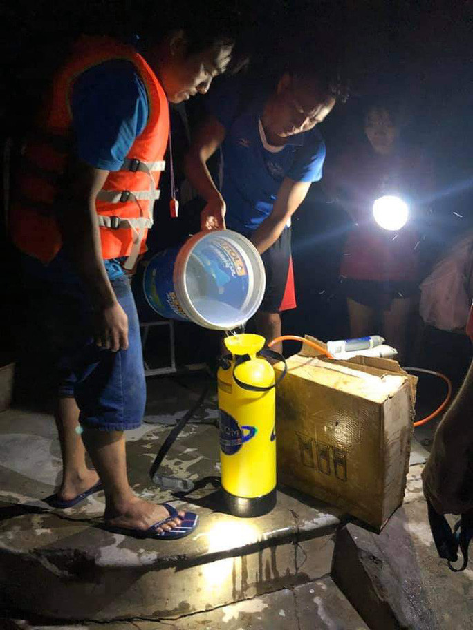 Khẩn trương lắp máy