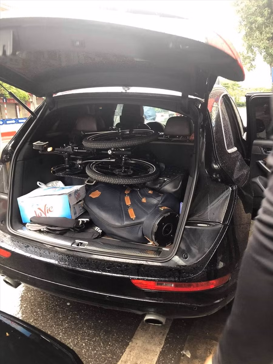 Chất quá nhiều đồ đạc cũng khiến xe tiêu hao nhiều nhiên liệu hơn. 