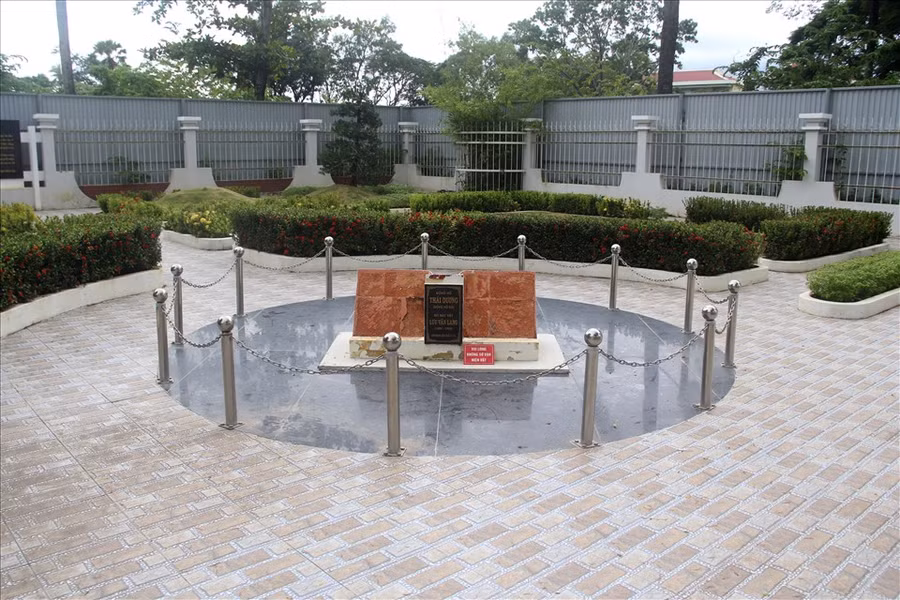  Bên trong khu di tích đồng hồ Thái Dương.