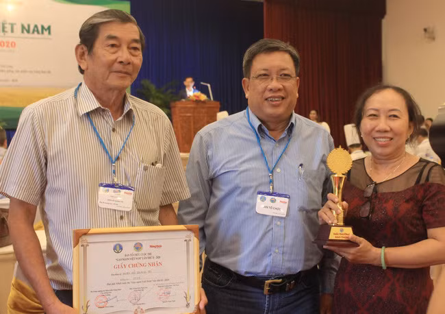 Ông Cua hy vọng kết quả này sẽ củng cố xây dựng thương hiệu gạo Việt Nam trên thị trường quốc tế. Ảnh: Hồng Phúc. Ông Cua hy vọng kết quả này sẽ củng cố xây dựng thương hiệu gạo Việt Nam trên thị trường quốc tế. Ảnh: Hồng Phúc.