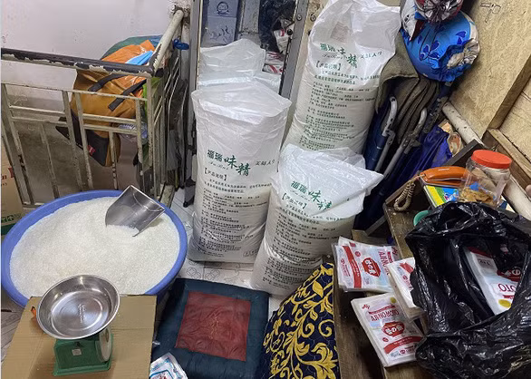 Bột ngọt giả nhãn hiệu Ajinomoto - Ảnh: Công an cung cấp Bột ngọt giả nhãn hiệu Ajinomoto - Ảnh: Công an cung cấp