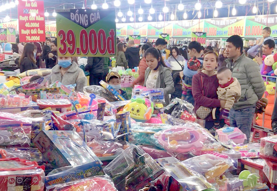 Hội chợ Công nghiệp-Thương mại Gia Lai 2020: Cơ hội cho doanh nghiệp trong thời điểm khó khăn ảnh 2 Hội chợ Công nghiệp-thương mại Gia Lai 2020 thu hút 120 doanh nghiệp, cơ sở, hợp tác xã tham gia với hơn 200 gian hàng.